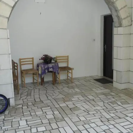 Two Bedroom With Balcony A2 דירה