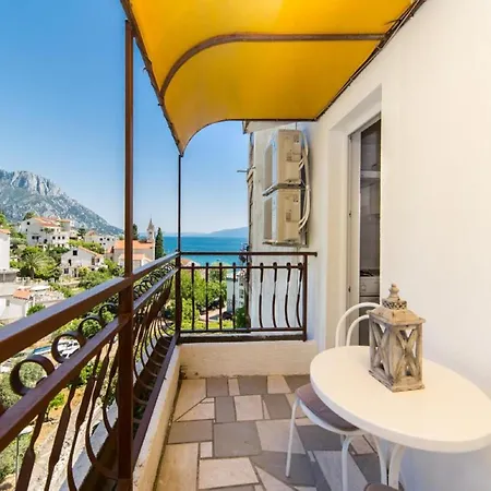 Apartament Two Bedroom With Balcony A2 *