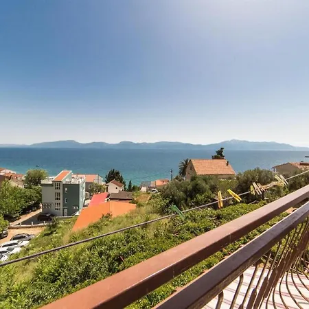 Apartament Two Bedroom With Balcony A2 Brist