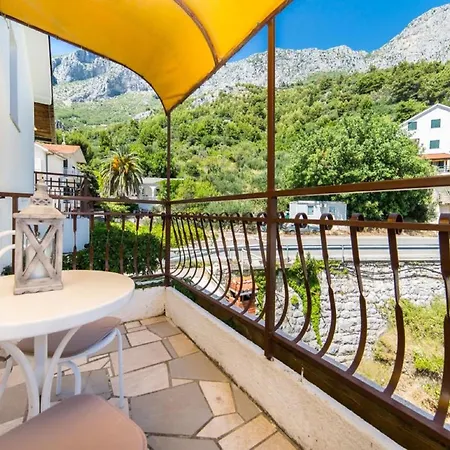 Apartament Two Bedroom With Balcony A2